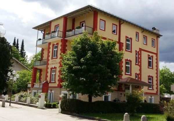 באד רייכנהל Hotel Almrausch מראה חיצוני תמונה