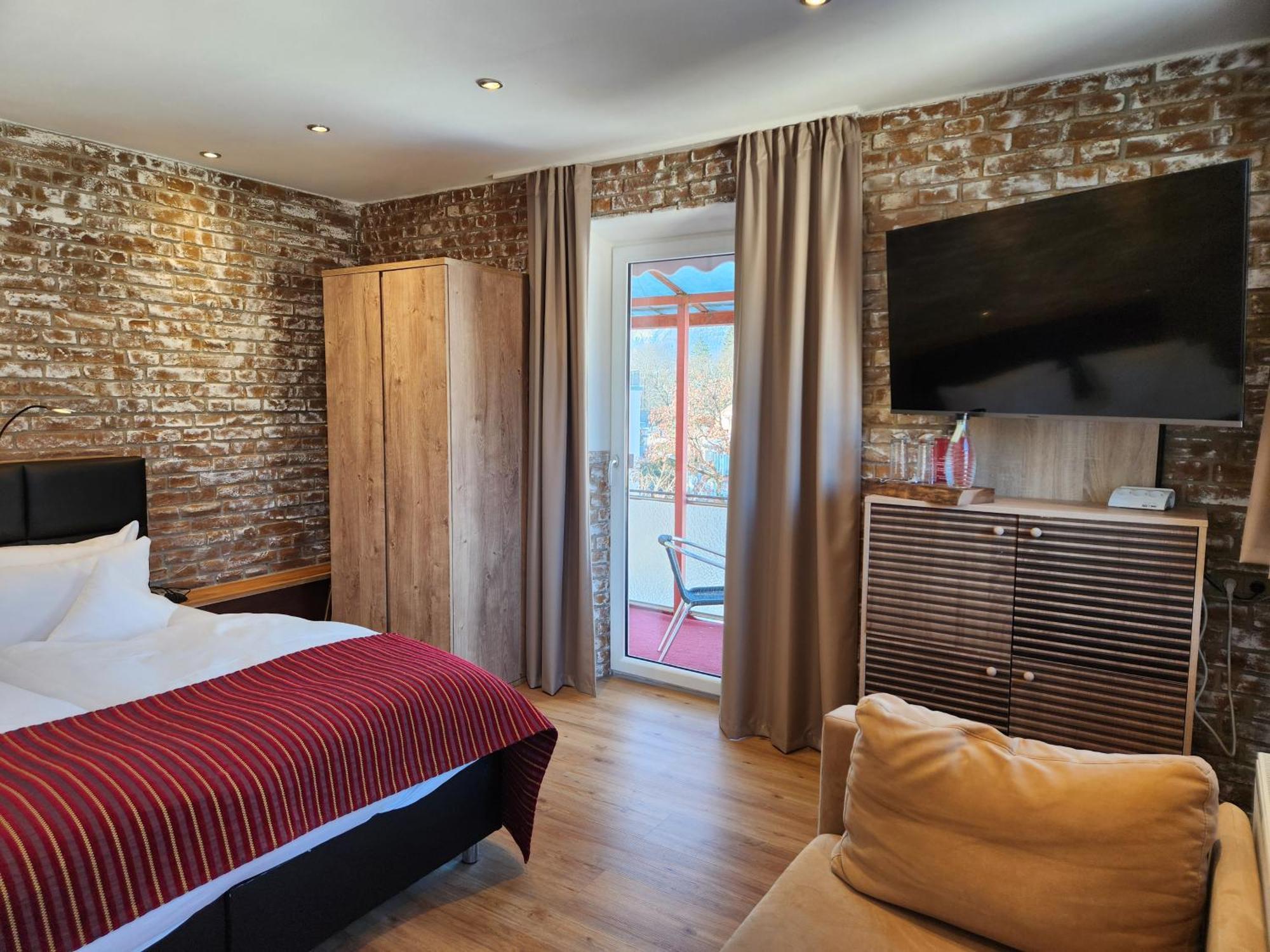 באד רייכנהל Hotel Almrausch מראה חיצוני תמונה
